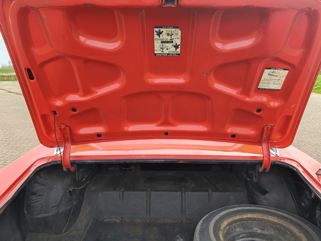 52757100-84.jpg