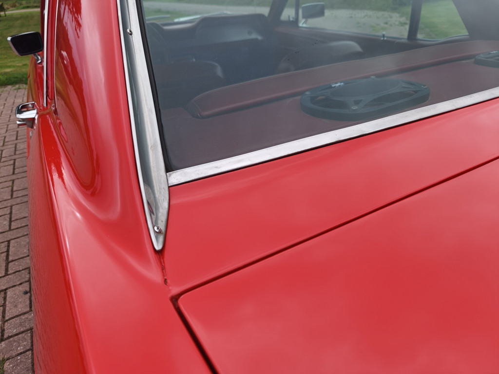 55893366-17.jpg