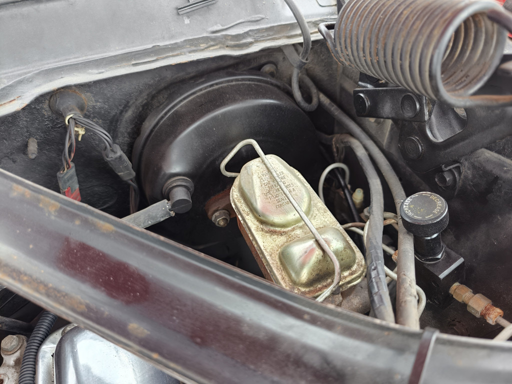 55893366-75.jpg