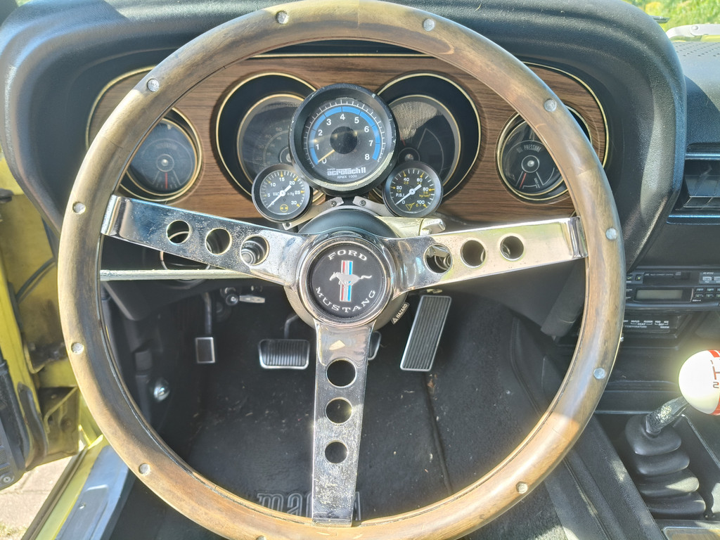 55905389-62.jpg