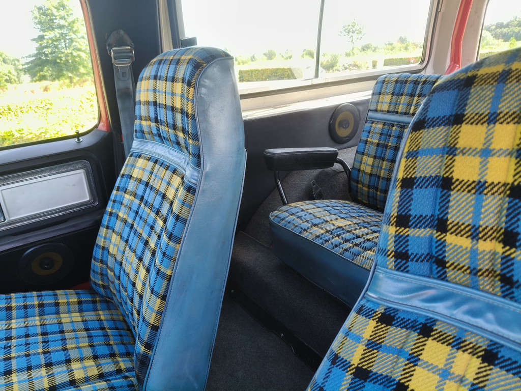56135507-36.jpg