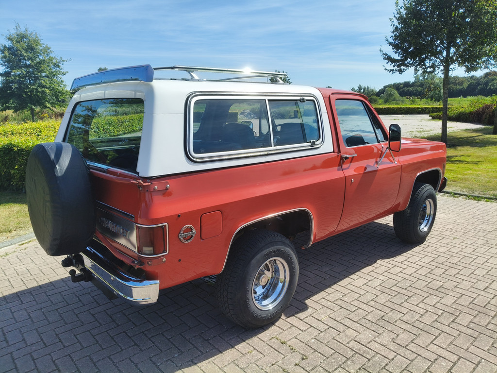 56135507-9.jpg
