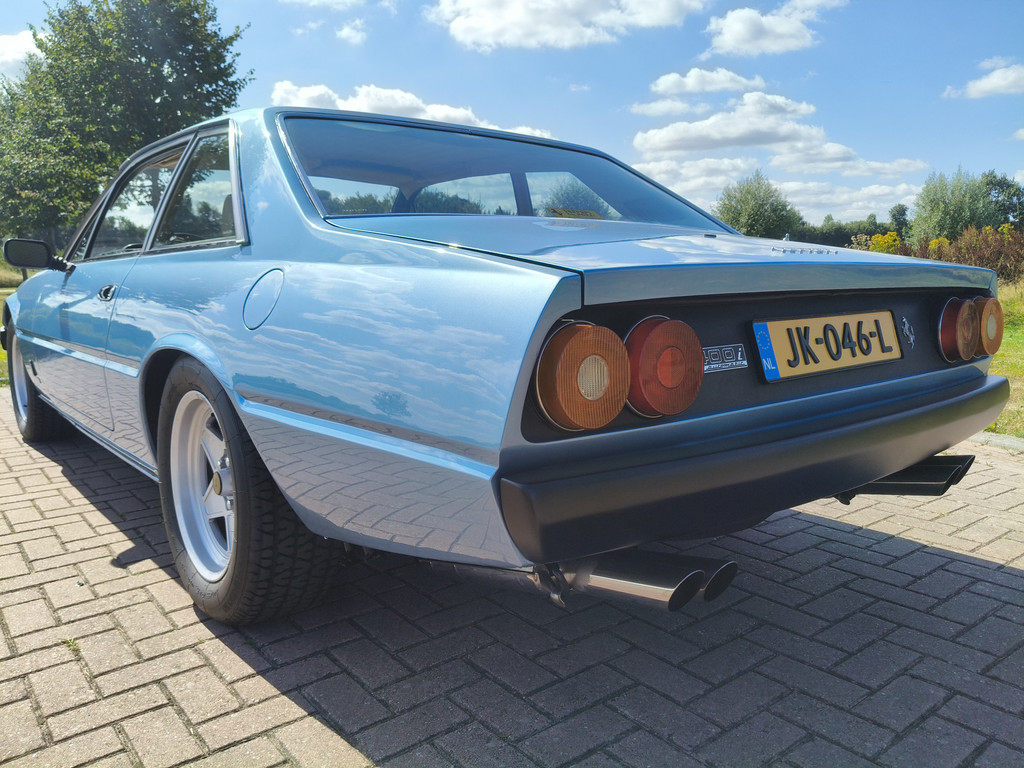 56137492-20.jpg