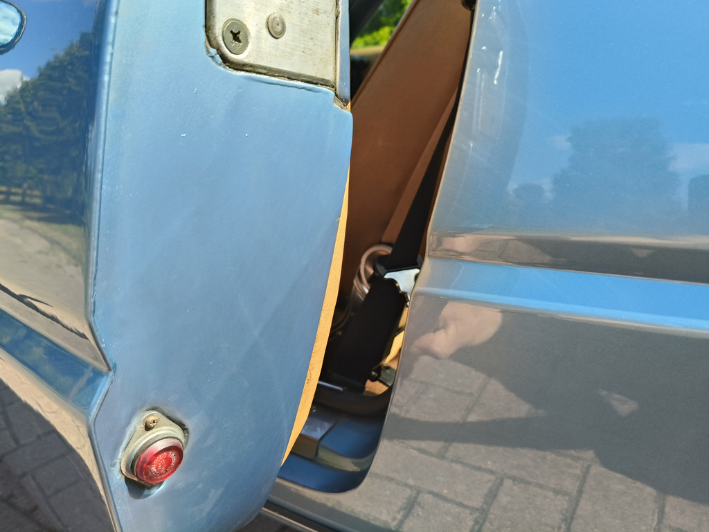 56137492-46.jpg