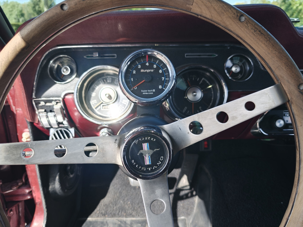 56315862-76.jpg