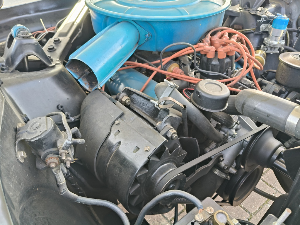 56422257-82.jpg
