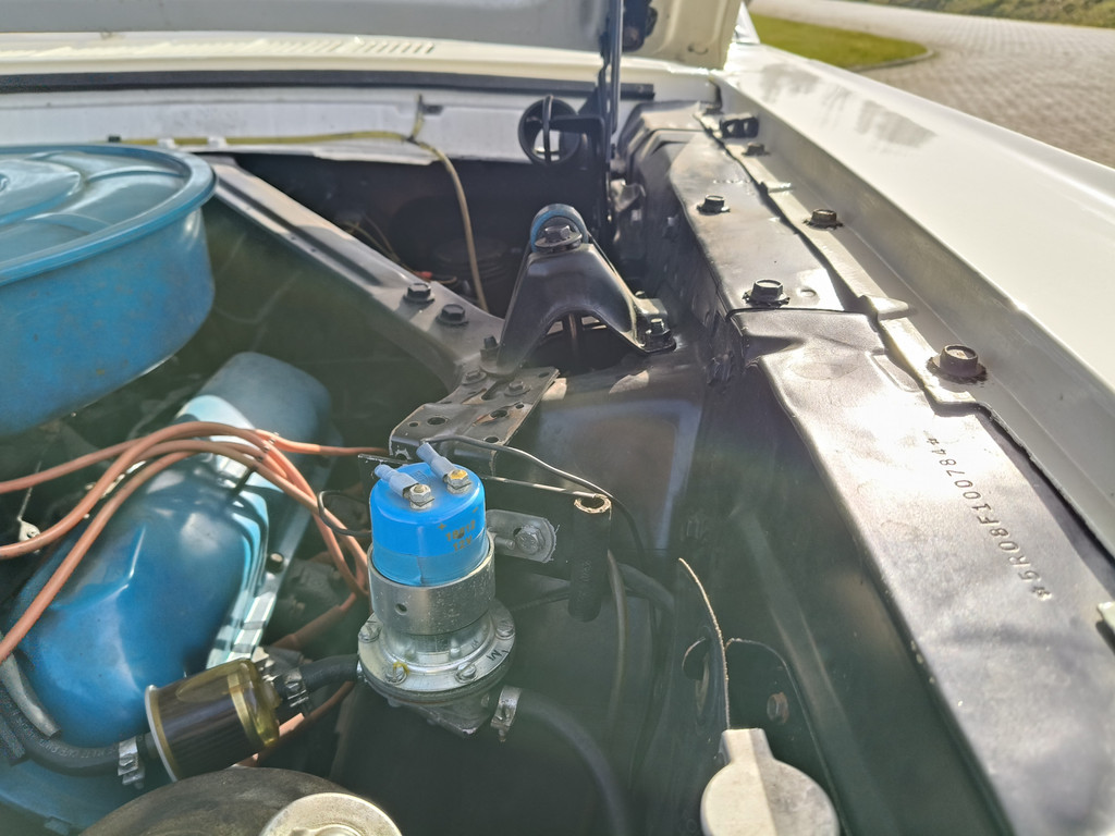 56422257-84.jpg